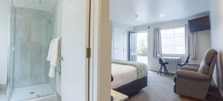 Bks圣诞红花小屋(BK's Pohutukawa Lodge)图片