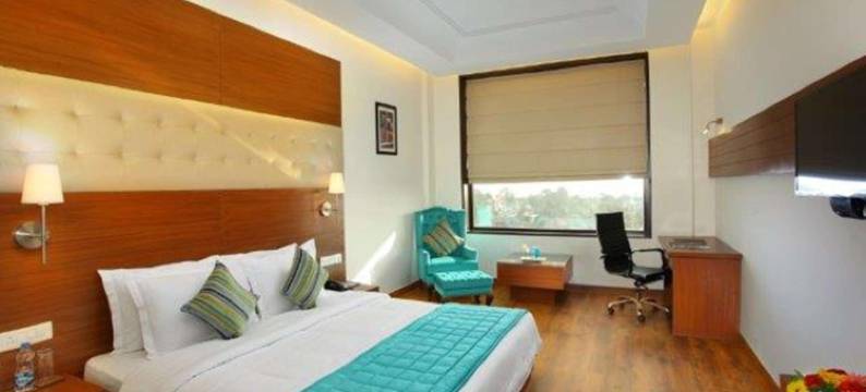 帕拉姆普尔 RS 萨洛瓦门廊酒店(RS Sarovar Portico Palampur)图片