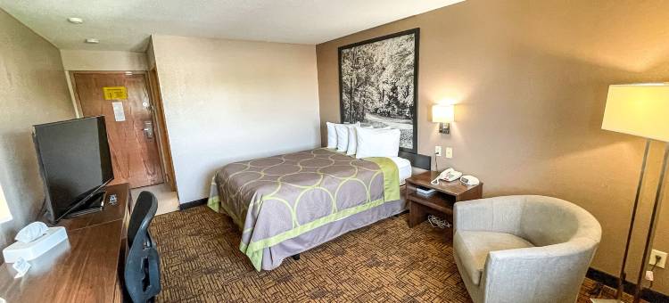 温德姆速8酒店印第安纳波利斯/埃默森大道(Super 8 by Wyndham Indianapolis/Emerson Ave)图片