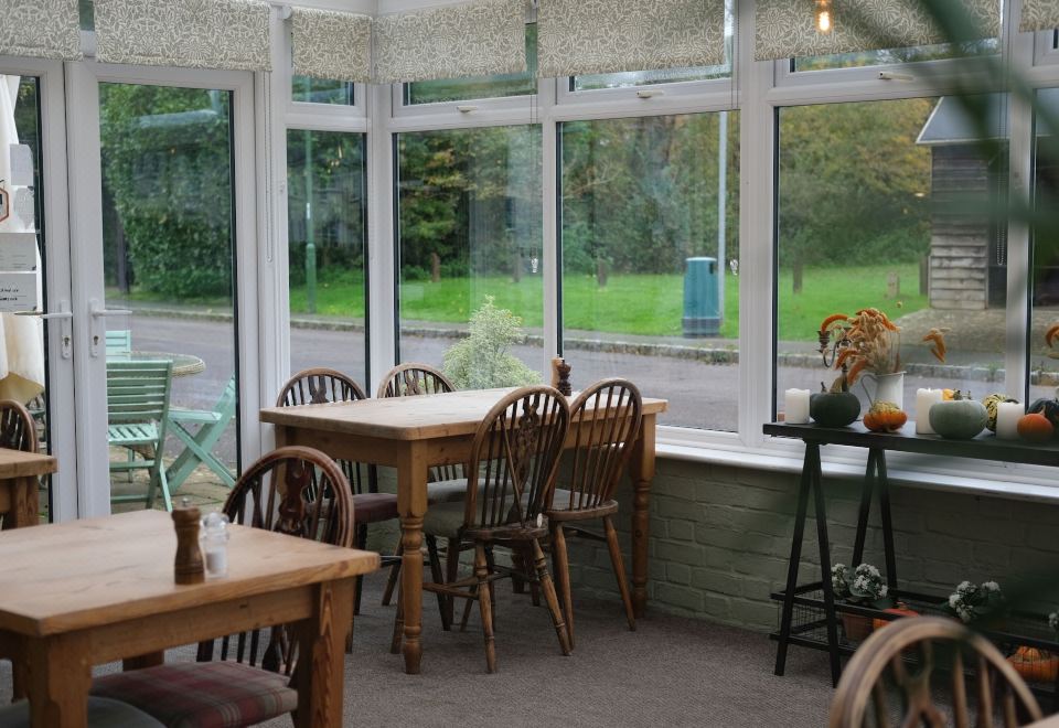 The Crown Inn Dial Post Hotel Overview