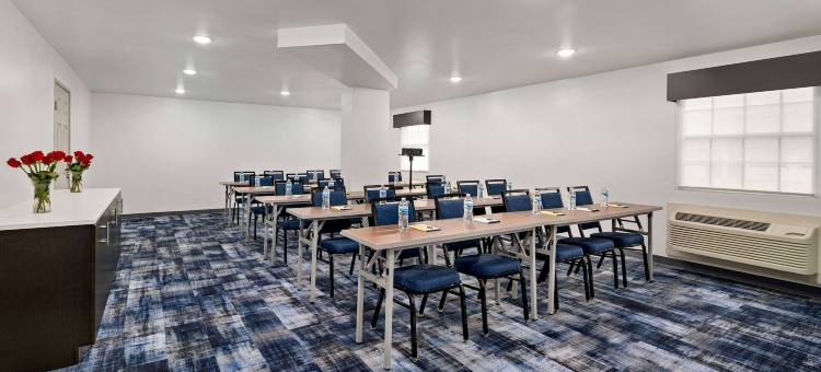 哥伦布机场区拉昆塔温德姆酒店(La Quinta Inn by Wyndham Columbus Airport Area)图片