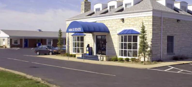 罗克福德高山假日酒店和套房(Alpine Inn & Suites Rockford)图片