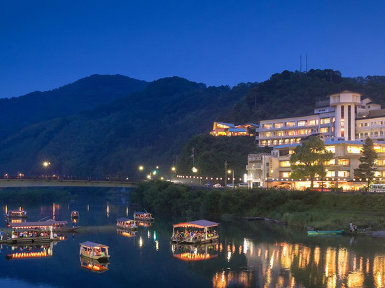 岩国国际观光酒店