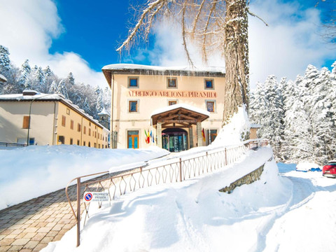 阿贝讬内皮拉米迪酒店