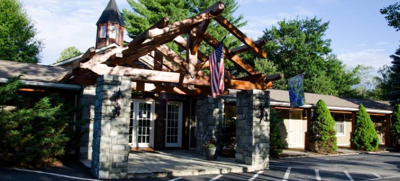 村庄旅馆 - 布洛英罗克山(Village Inn - Blowing Rock)图片