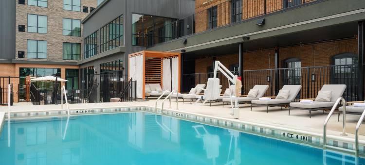 希尔顿绣锦藏品 诺布尔曼 沃斯堡(The Nobleman Fort Worth, Tapestry Collection by Hilton)图片