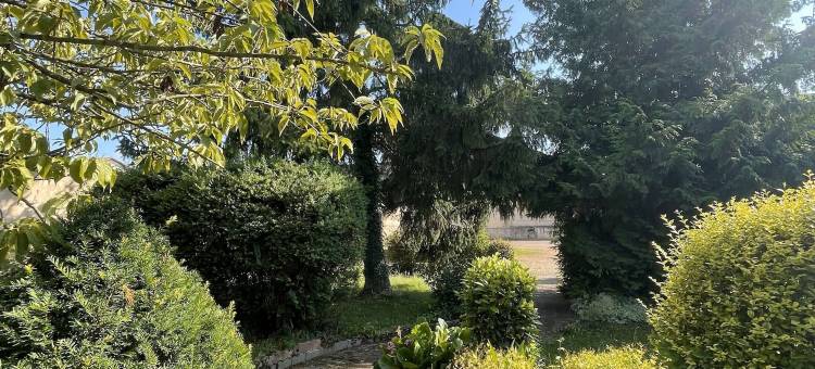 讷韦尔克洛斯圣玛丽原创精品酒店(The Originals Boutique, Hôtel Clos Sainte Marie, Nevers)图片