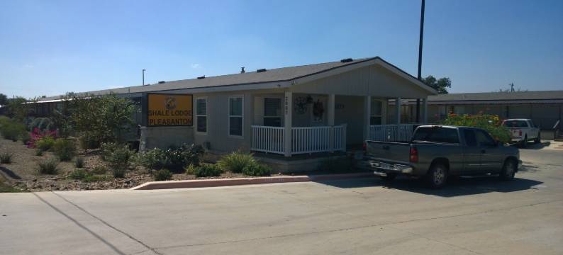 普莱森顿页岩小屋酒店(Shale Lodge Pleasanton)图片