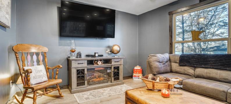 带火坑和码头：齐默尔曼湖畔小屋(Fire Pit + Dock: Lakefront Cabin in Zimmerman!)图片