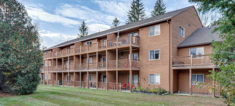 林肯公寓距离Loon Mountain 2英里，并带有阳台！(Lincoln Apartment w/ Balcony: 2 Mi to Loon Mtn!)图片