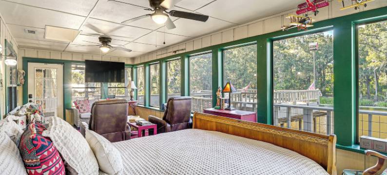 卡纳克湖畔之家：甲板、烧烤架和火坑(Lakefront Home: Deck, Grills & Fire Pit in Karnack)图片