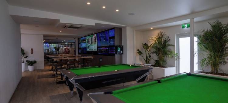 麦夸利湖贝尔山酒店(The Belmont Hotel)图片