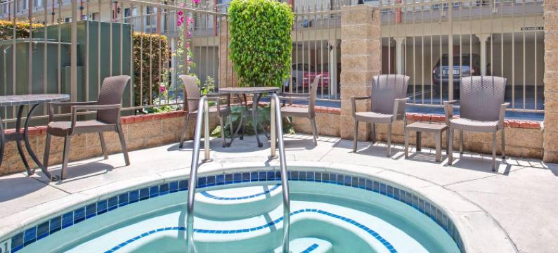 洛杉矶LAX雷东多曼哈顿海滩戴斯精选温德姆酒店(Days Inn by Wyndham Los Angeles LAX/ Redondo&ManhattanBeach)图片