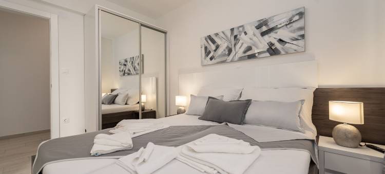 马里斯泳池别墅(Apartments & Rooms Pool Villas Maris)图片