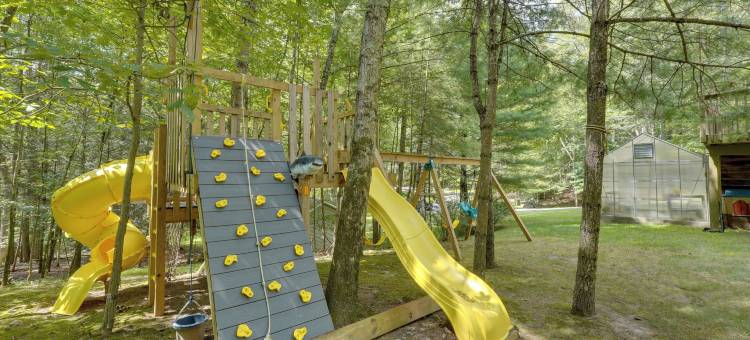 溪流浸泡和烤棉花糖：卡茨基尔宝石(Creek Dips & Smores: Catskills Gem)图片