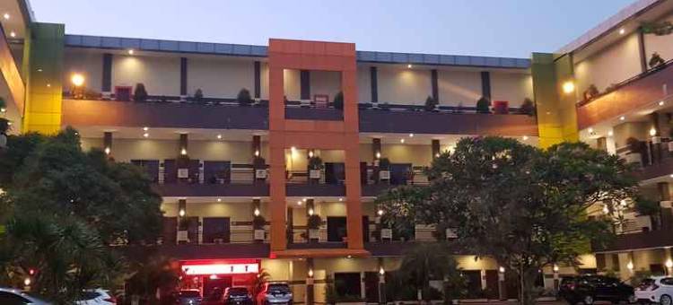 新梅尔德卡帕蒂酒店(Hotel New Merdeka Pati)图片