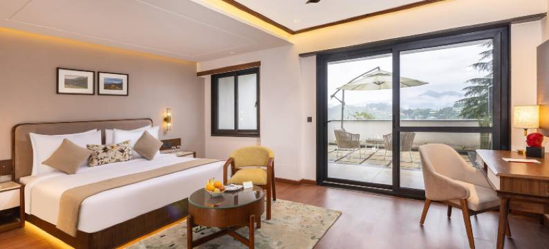 慕苏里的jüSTa圆形橡木(Justa Hollow Oak, Mussoorie)图片