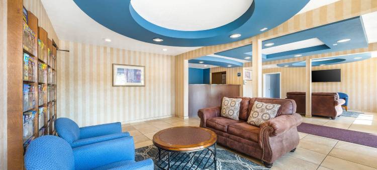 Suburban 开间布兰森大道(Suburban Studios Branson on the Strip)图片