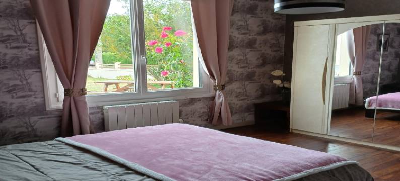 Holiday Home in Bréhal near Sandy Beach图片