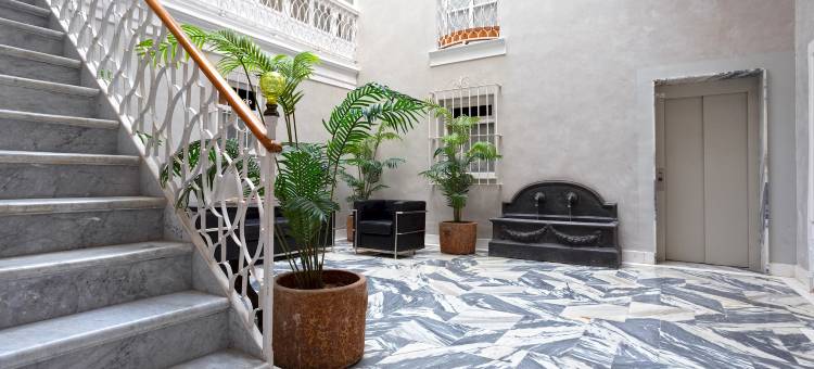 Amazing apartment with balconies in city center. Plaza España III图片