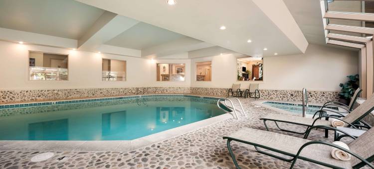 肯特伍德贝斯特韦斯特优质酒店(Best Western Plus Kentwood Lodge)图片