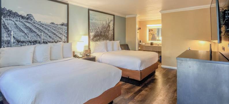 尤凯亚速 8 酒店(Super 8 By Wyndham Ukiah)(The Orchard Hotel Ukiah Wine Country Free Breakfast, Pool, & Hot Tub)图片