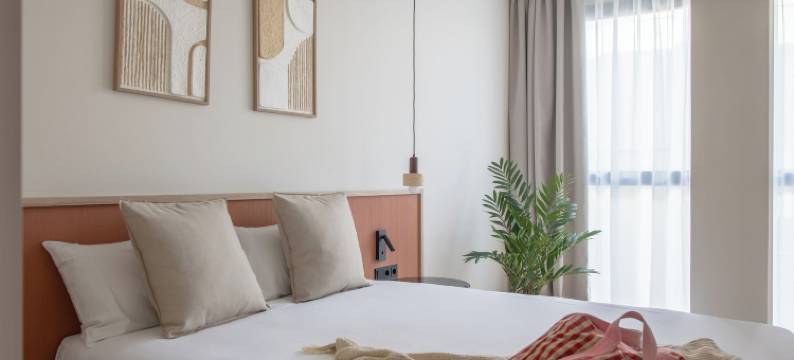 Líbere 塞维利亚新广场(Líbere Seville Plaza Nueva)图片