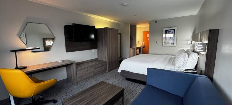 Holiday Inn Express 砍伐(麦迪逊区)(Holiday Inn Express DEFOREST (MADISON AREA) by IHG)图片