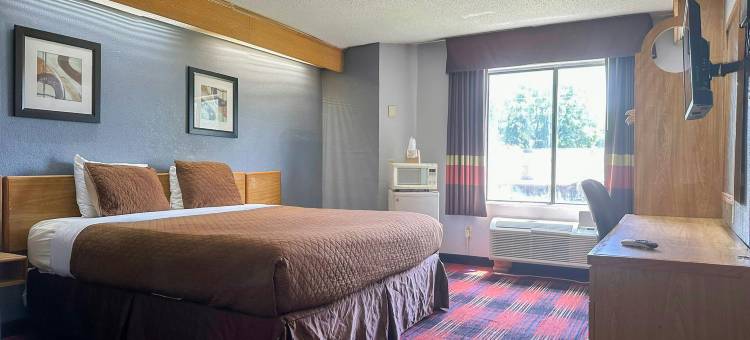 美国路孟菲斯I 240镇屋经典旅馆(Classic Inn by Townhouse American Way Memphis I 240)图片