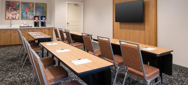 雷丁欢朋套房酒店(Hampton Inn & Suites Redding)图片