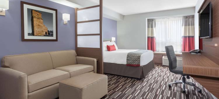 莱迪史密斯牡蛎湾麦客达温德姆酒店(Microtel Inn & Suites by Wyndham Ladysmith Oyster Bay)图片