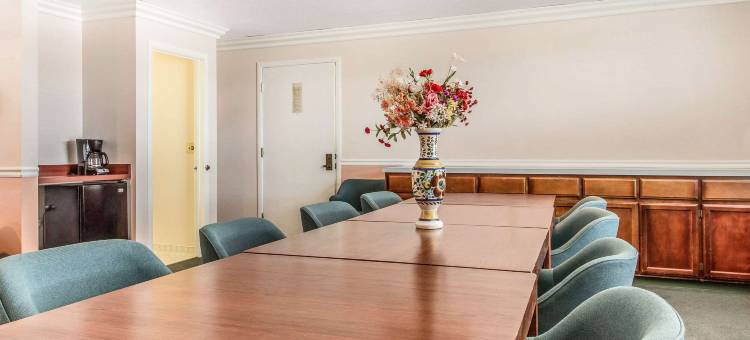 伊克诺卡斯特罗谷I-580酒店(Econo Lodge Castro Valley I-580)图片