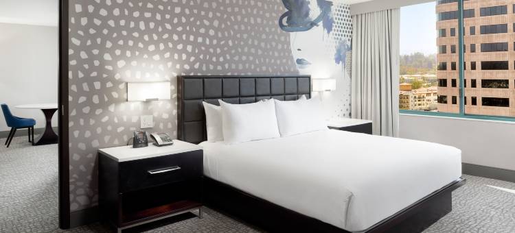 伍德兰希尔斯希尔顿酒店(Hilton Woodland Hills/ Los Angeles)图片