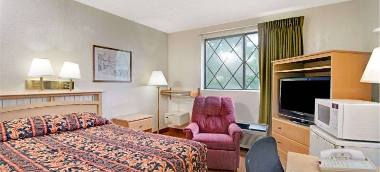 温德姆速8-斯坦福德/纽约市区(Super 8 by Wyndham Stamford/New York City Area)图片