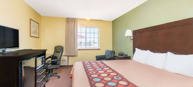 莫里亚蒂速8酒店(Super 8 by Wyndham Moriarty)图片