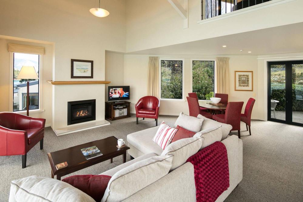 Villa Del Lago Over view