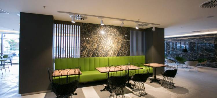 "甘迪亚参议员酒店"(Senator Gandia)图片