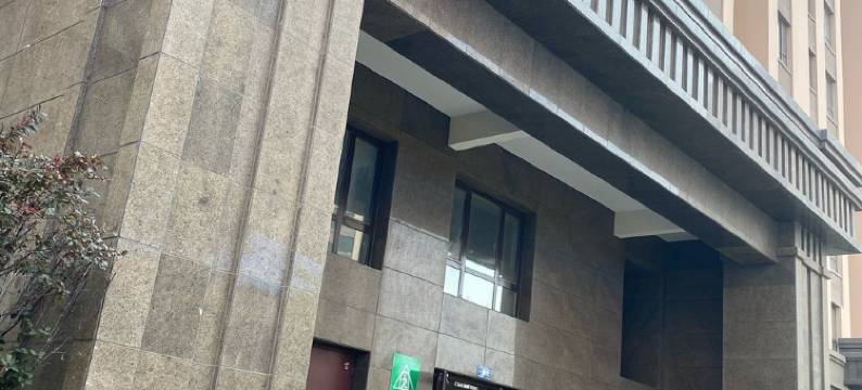 暖居房东1403公寓(规划路分店)图片