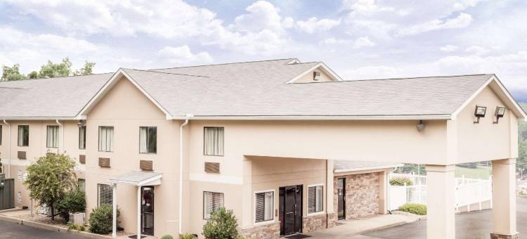 温德姆华美达特尔城酒店(Ramada by Wyndham Tell City)图片