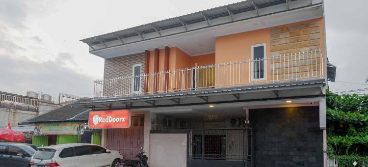 红多兹伊斯兰酒店-近直葛RS米特拉克卢阿加(RedDoorz Syariah Near RS Mitra Keluarga Tegal)图片