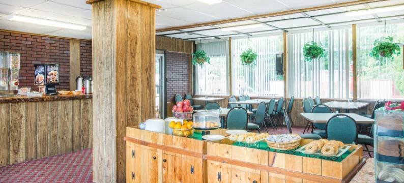 纽约乔治湖Travelodge by Wyndham酒店(Travelodge by Wyndham Lake George NY)图片