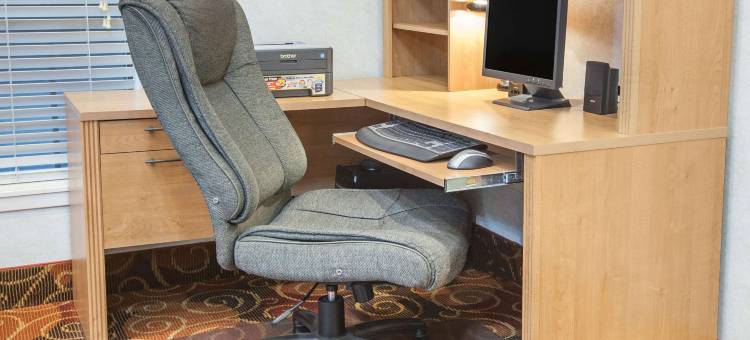 怀特霍尔速8酒店(Super 8 by Wyndham White Hall)图片