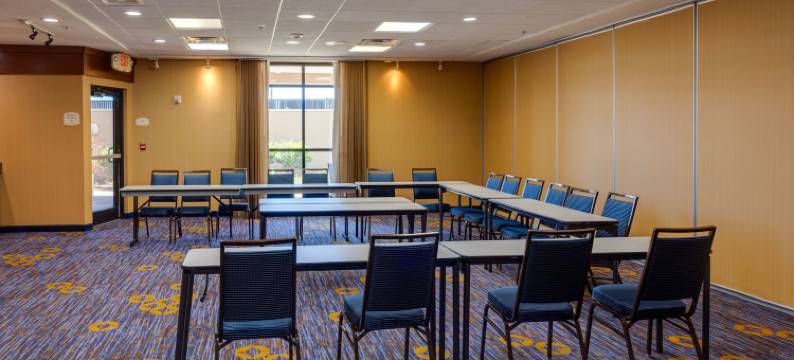 俄克拉何马市北奎尔斯普林斯万豪万怡酒店(Courtyard Oklahoma City North/Quail Springs)图片