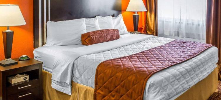 欧克博奇套房罗德威旅馆(Rodeway Inn & Suites Near Okoboji Lake)图片