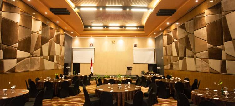 普禾加多美特尔酒店(Meotel Purwokerto)图片