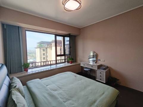 小赖房东公寓(征和四路分店)