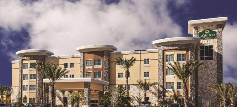 休斯顿威洛布鲁克拉昆塔温德姆套房酒店(La Quinta by Wyndham Houston Willowbrook Vintage Park)图片