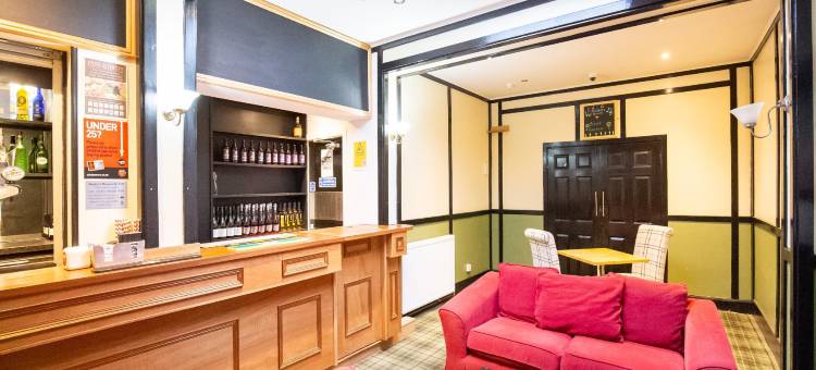 OYO本摩尔酒店(The Ben Mhor Hotel, Bar & Restaurant)图片