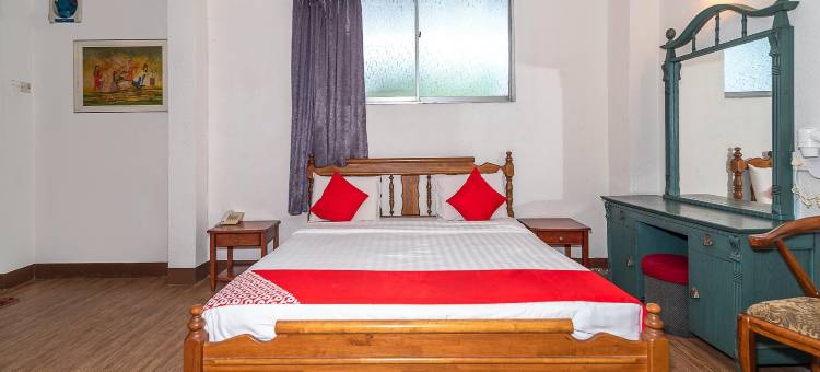OYO 89864假日公园酒店(SUPER OYO 89864 Hotel Holiday Park)图片
