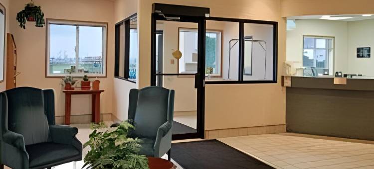 穆斯乔斯凯速8酒店(Super 8 by Wyndham Moose Jaw SK)图片